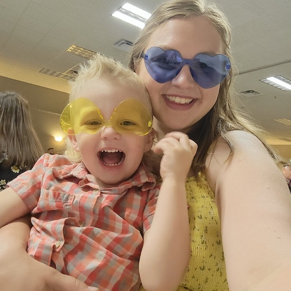 Meet your Posher, Emma - Picture 2 of 3